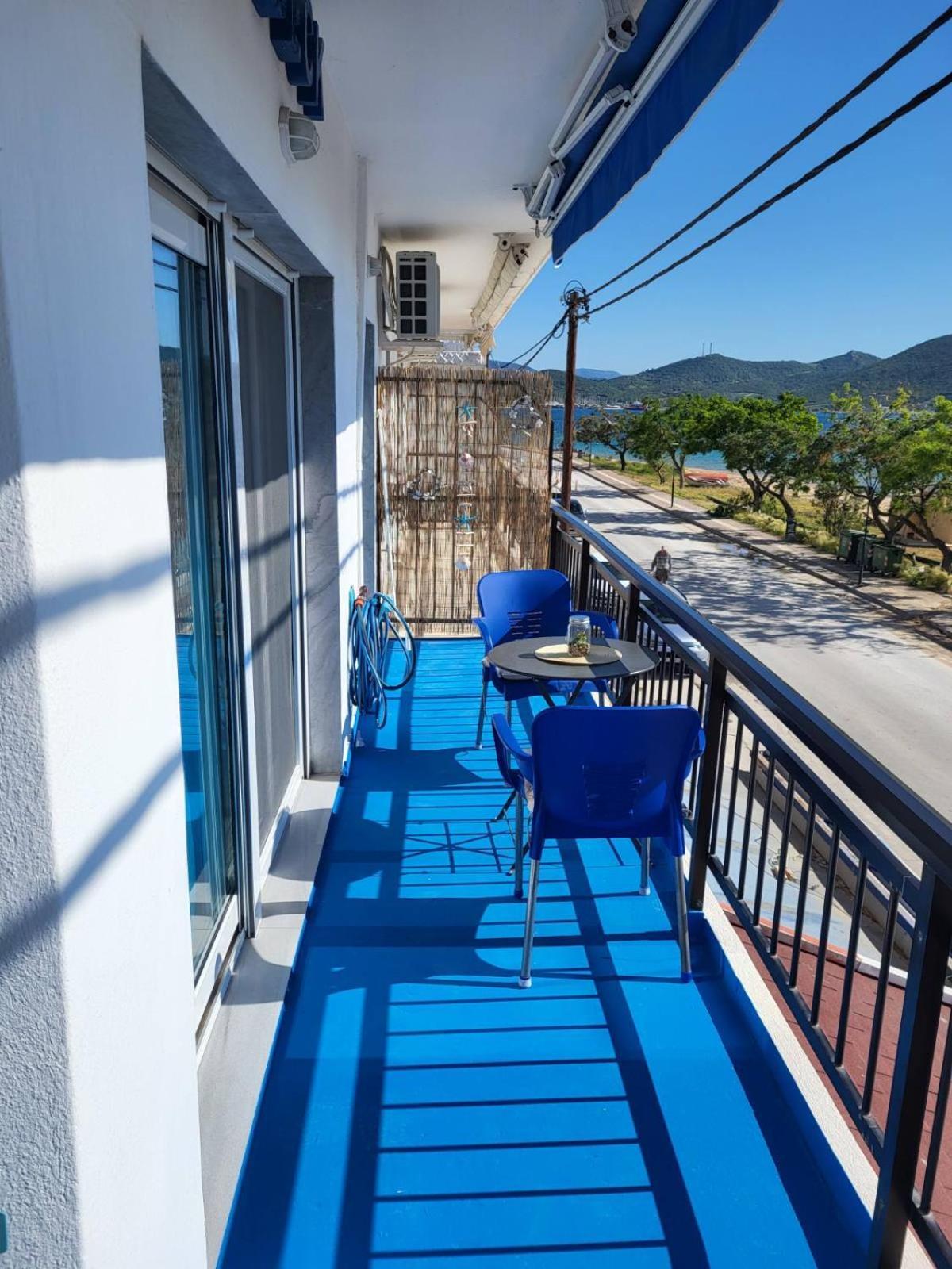 Upper Deck Apt. Apartment Néa Péramos Exterior foto