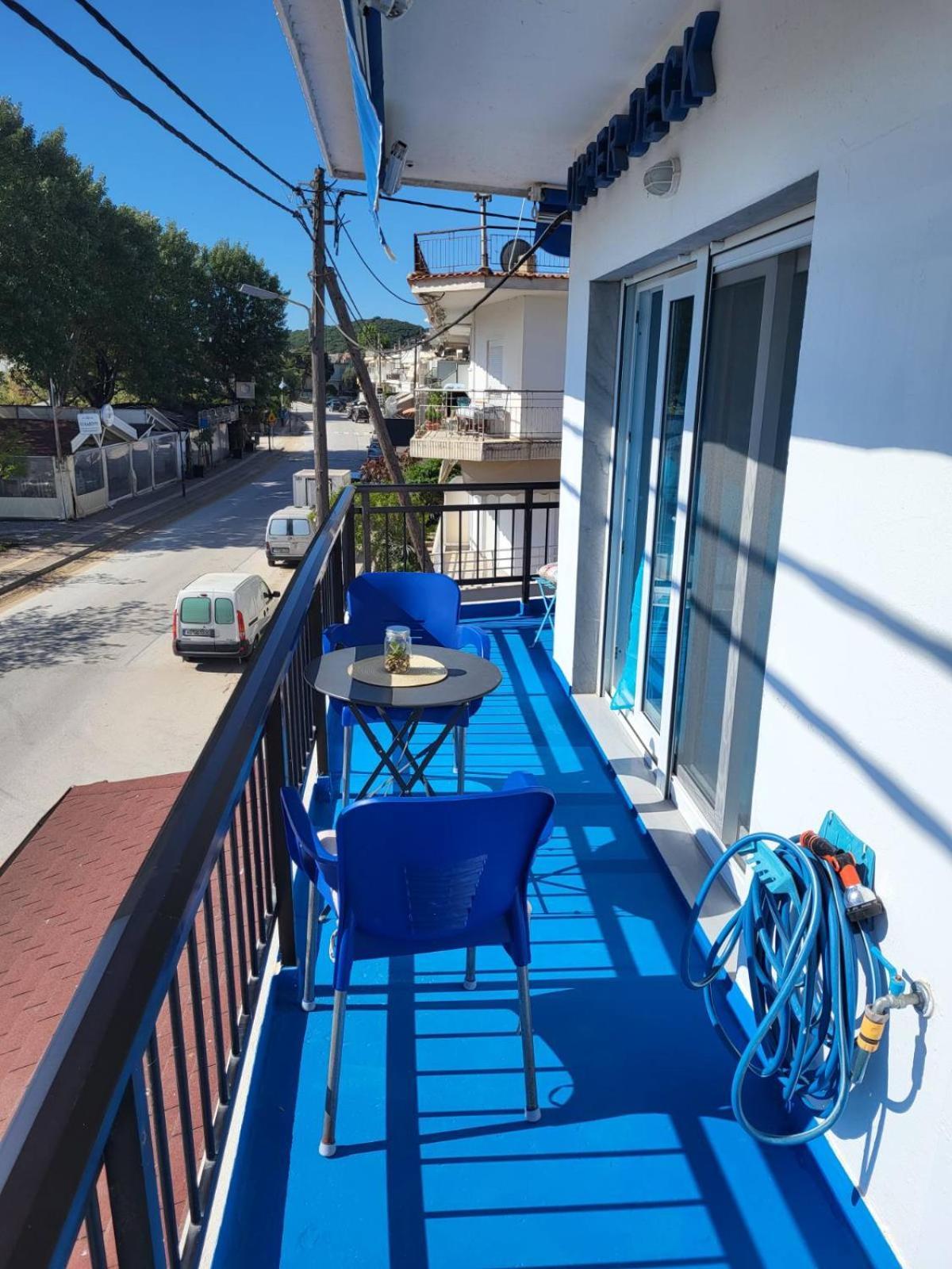 Upper Deck Apt. Apartment Néa Péramos Exterior foto